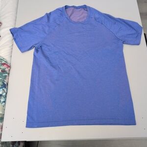 lululemon athletica Metal Vent Men's Purple Short Sleeve Tee Medium